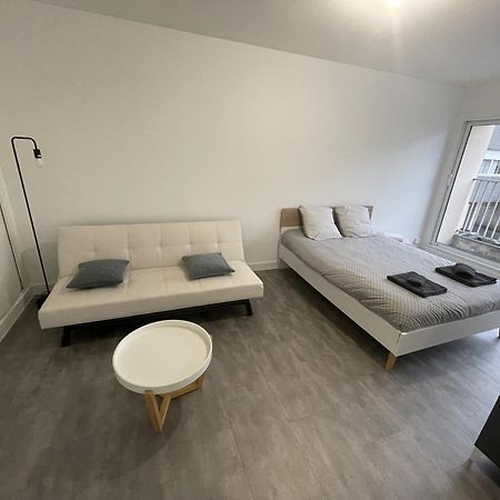 Logement Neuf A Proximite Du Centre Ville Avec Parking Limoges Esterno foto
