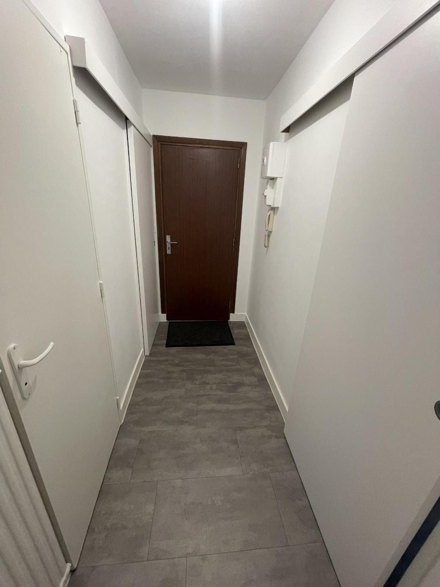 Logement Neuf A Proximite Du Centre Ville Avec Parking Limoges Esterno foto